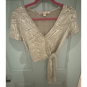 Gypsies & Moondust Womens Crop Top Gray Silver Geometric Tie Hem Stretch VNeck S